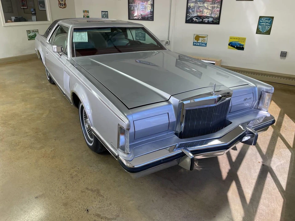 1978 Lincoln Continental Mark V - Image 2 of 31