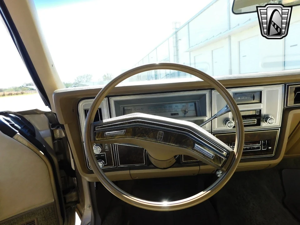1978 Lincoln Town Car - Image 13 of 21