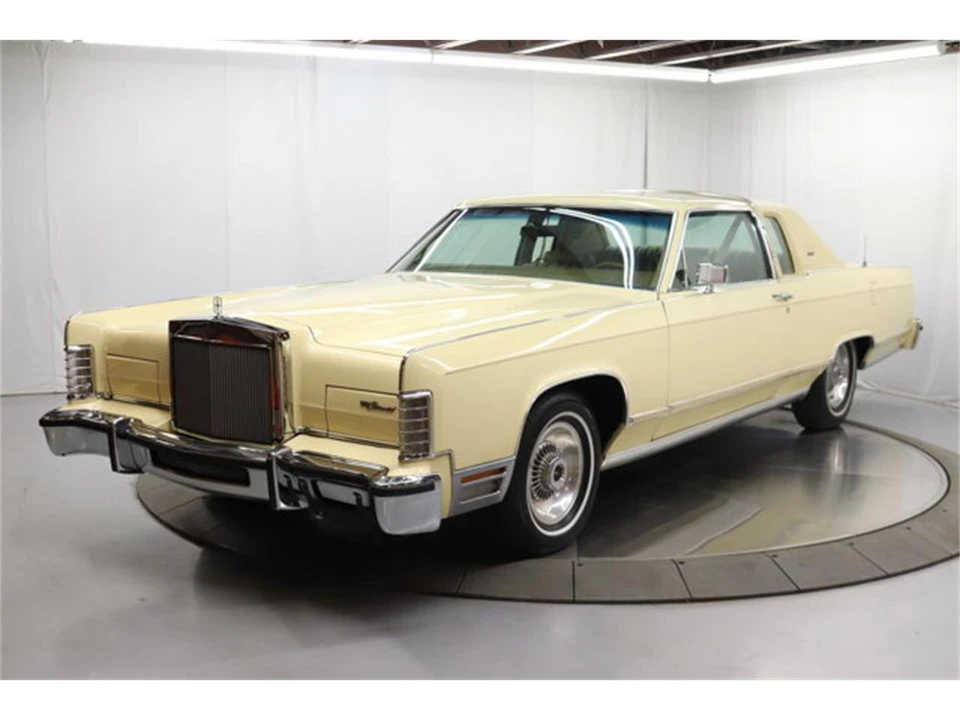 1978 Lincoln Town Car - Image 2 of 31