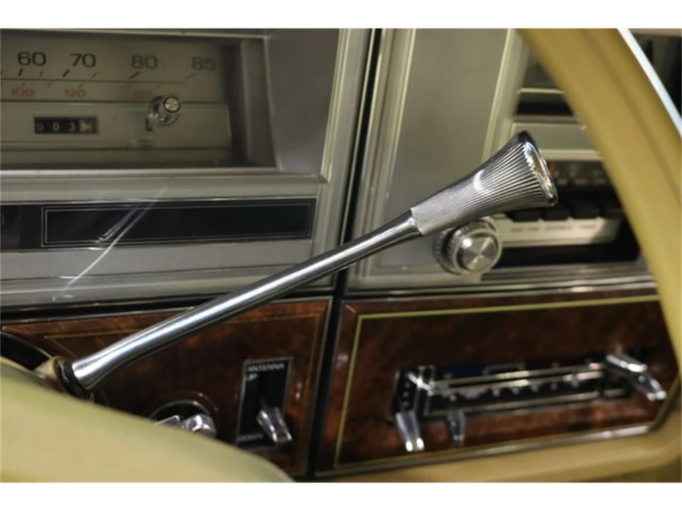 1978 Lincoln Town Car - Image 13 of 31