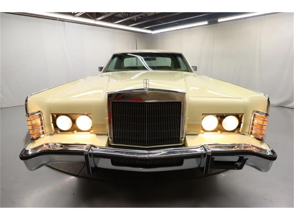 1978 Lincoln Town Car - Image 9 of 31