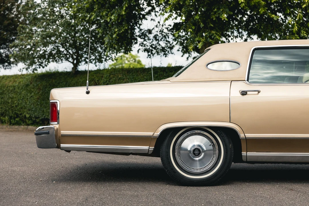 1978 Lincoln Town Car - Image 8 of 31