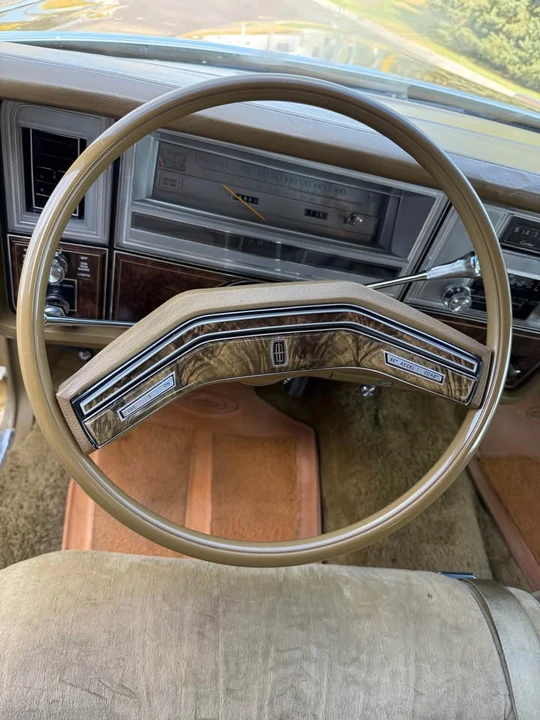 1978 Lincoln Continental 5th Gen - Image 11 of 20