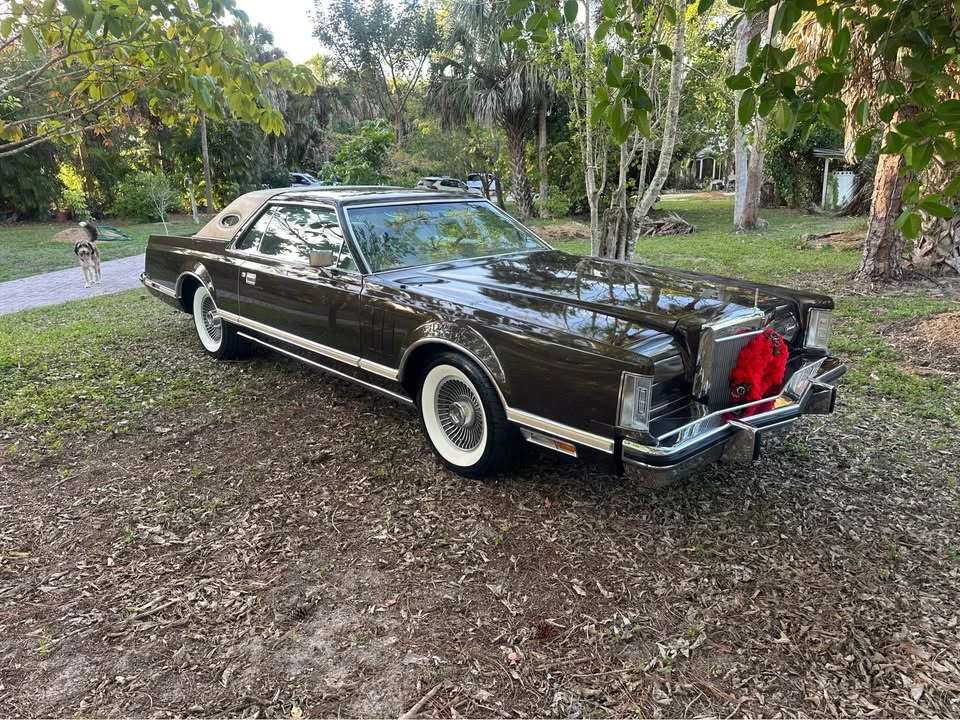 1978 Lincoln Continental Mark V - Image 2 of 12