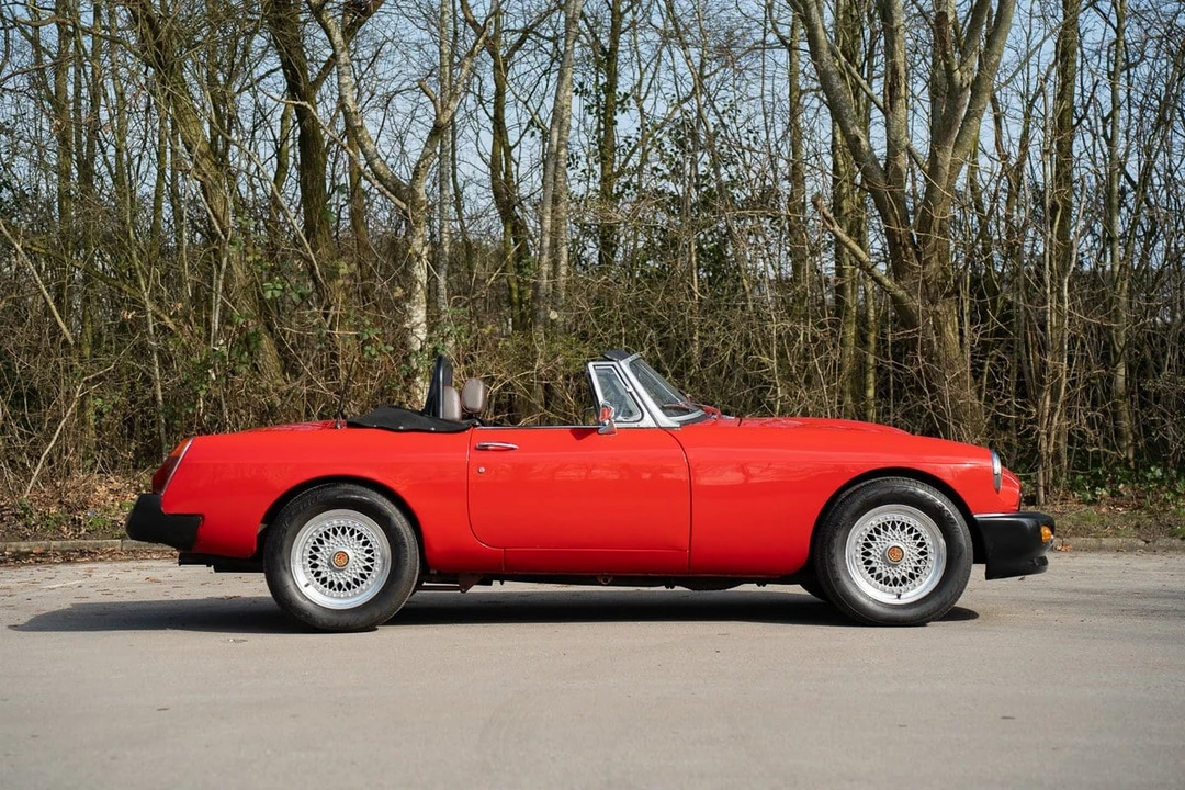 1978 MG RV8 - Image 2 of 30