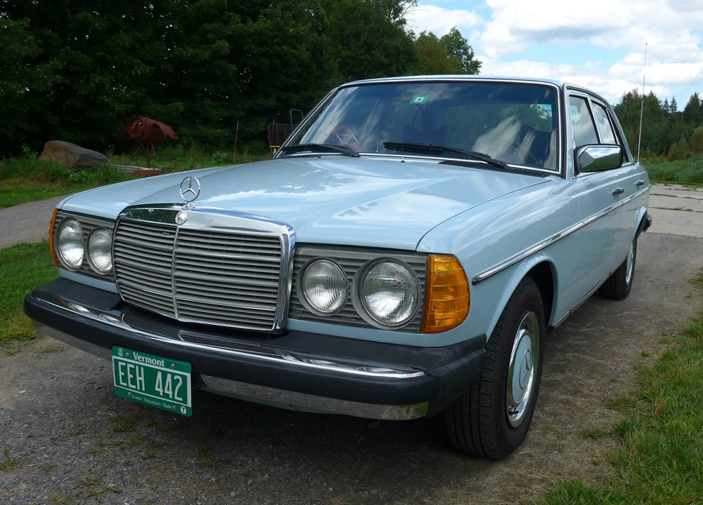 1978 Mercedes-Benz W123 Sedan - Image 7 of 31