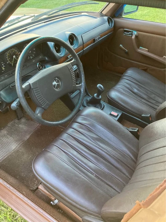1978 Mercedes-Benz W123 Sedan - Image 6 of 17