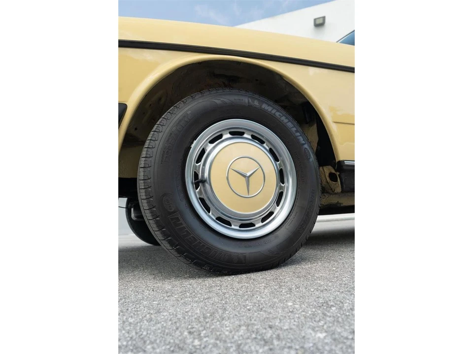 1978 Mercedes-Benz W123 Sedan - Image 31 of 31