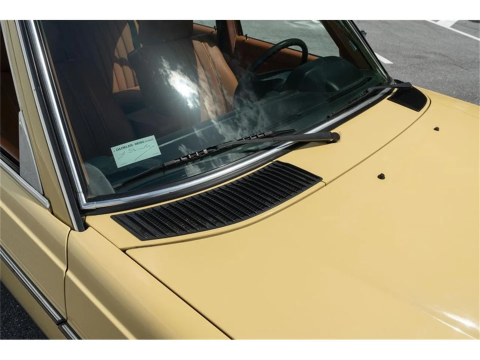 1978 Mercedes-Benz W123 Sedan - Image 15 of 31