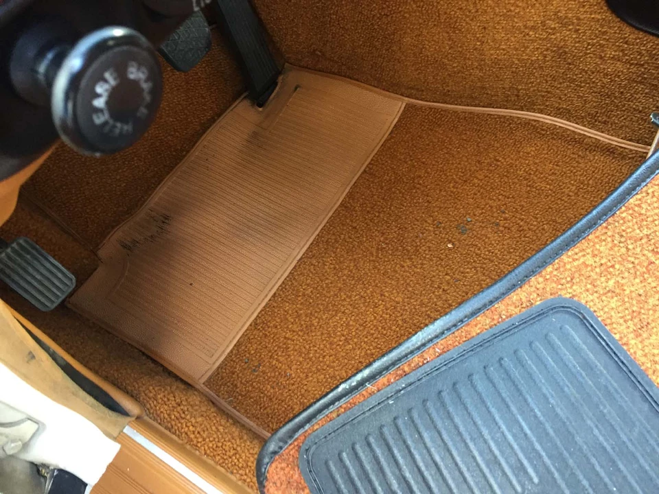 1978 Mercedes-Benz W123 Sedan - Image 29 of 31