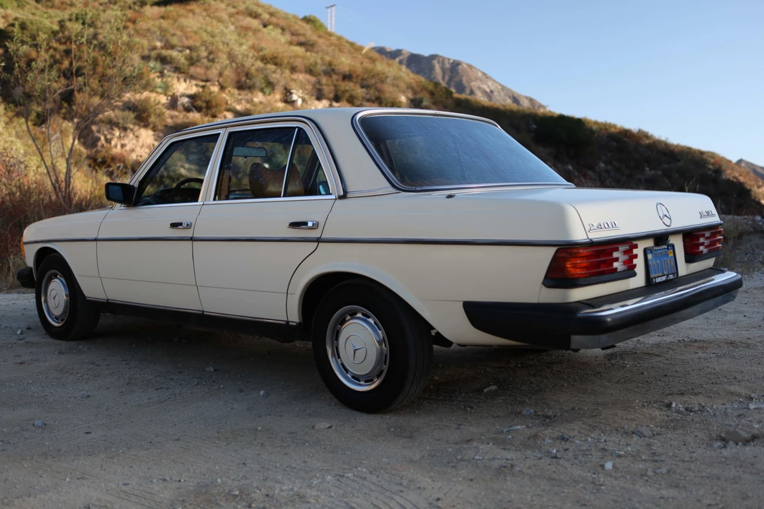 1978 Mercedes-Benz W123 Sedan - Image 8 of 31