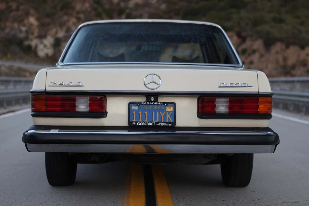 1978 Mercedes-Benz W123 Sedan - Image 10 of 31