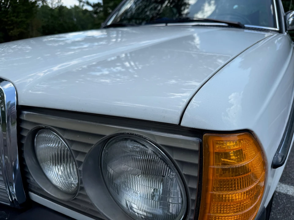 1978 Mercedes-Benz W123 Sedan - Image 17 of 31