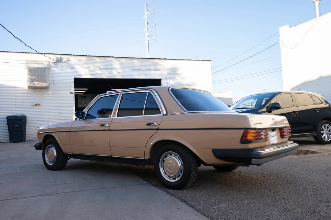 1978 Mercedes-Benz W123 Sedan - Image 7 of 31