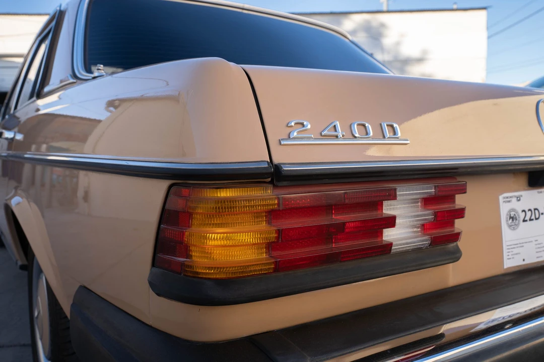 1978 Mercedes-Benz W123 Sedan - Image 14 of 31