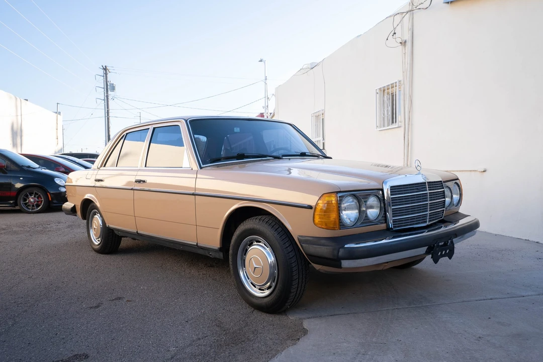 1978 Mercedes-Benz W123 Sedan - Image 3 of 31