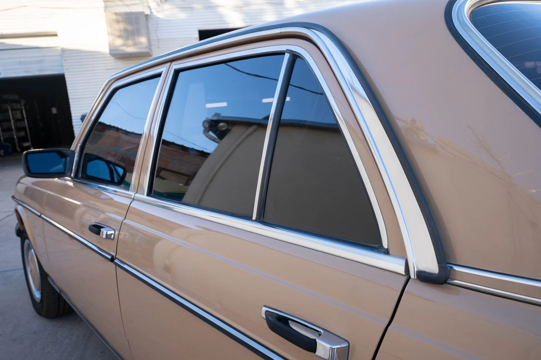 1978 Mercedes-Benz W123 Sedan - Image 18 of 31