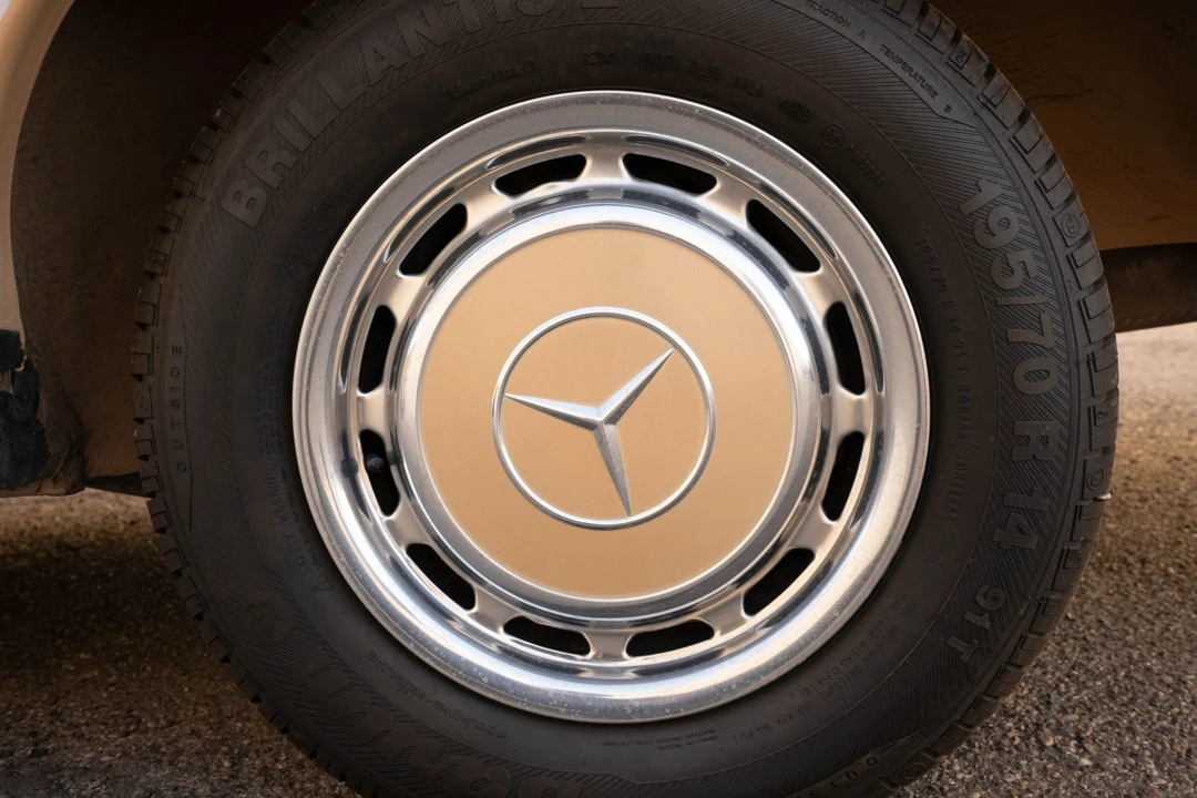 1978 Mercedes-Benz W123 Sedan - Image 23 of 31