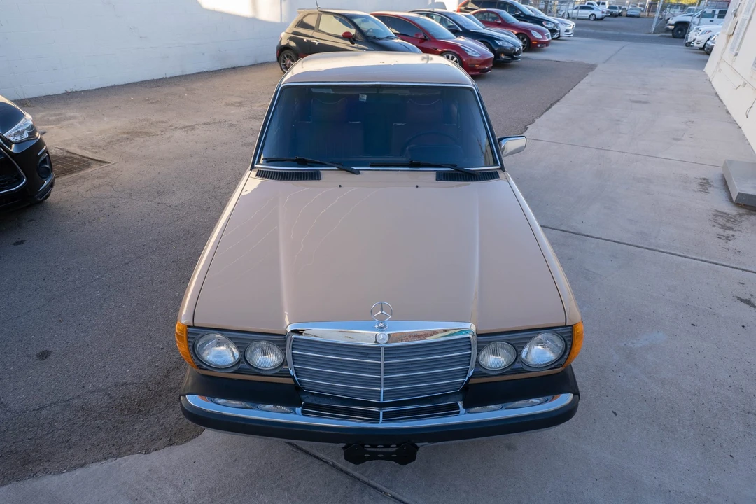 1978 Mercedes-Benz W123 Sedan - Image 8 of 31