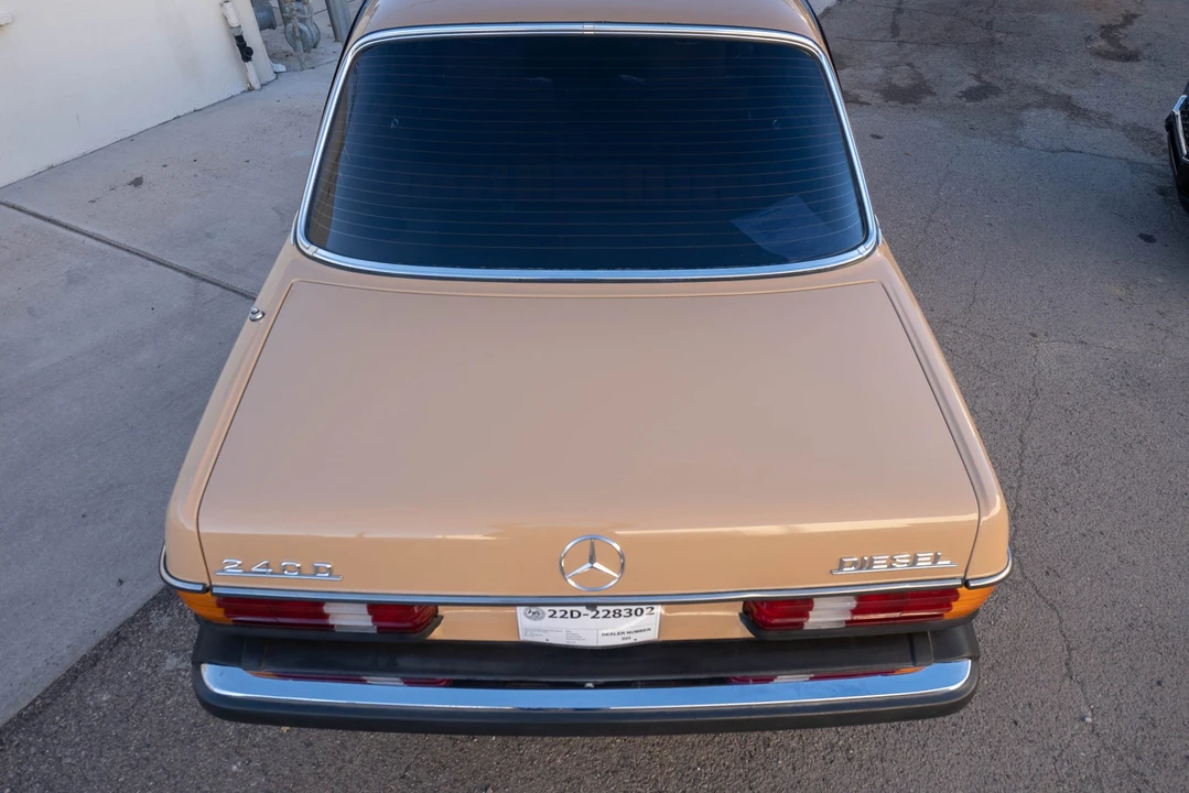 1978 Mercedes-Benz W123 Sedan - Image 13 of 31