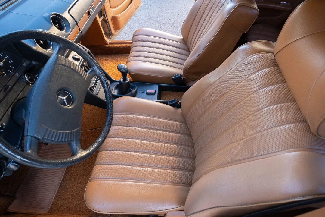 1978 Mercedes-Benz W123 Sedan - Image 24 of 31