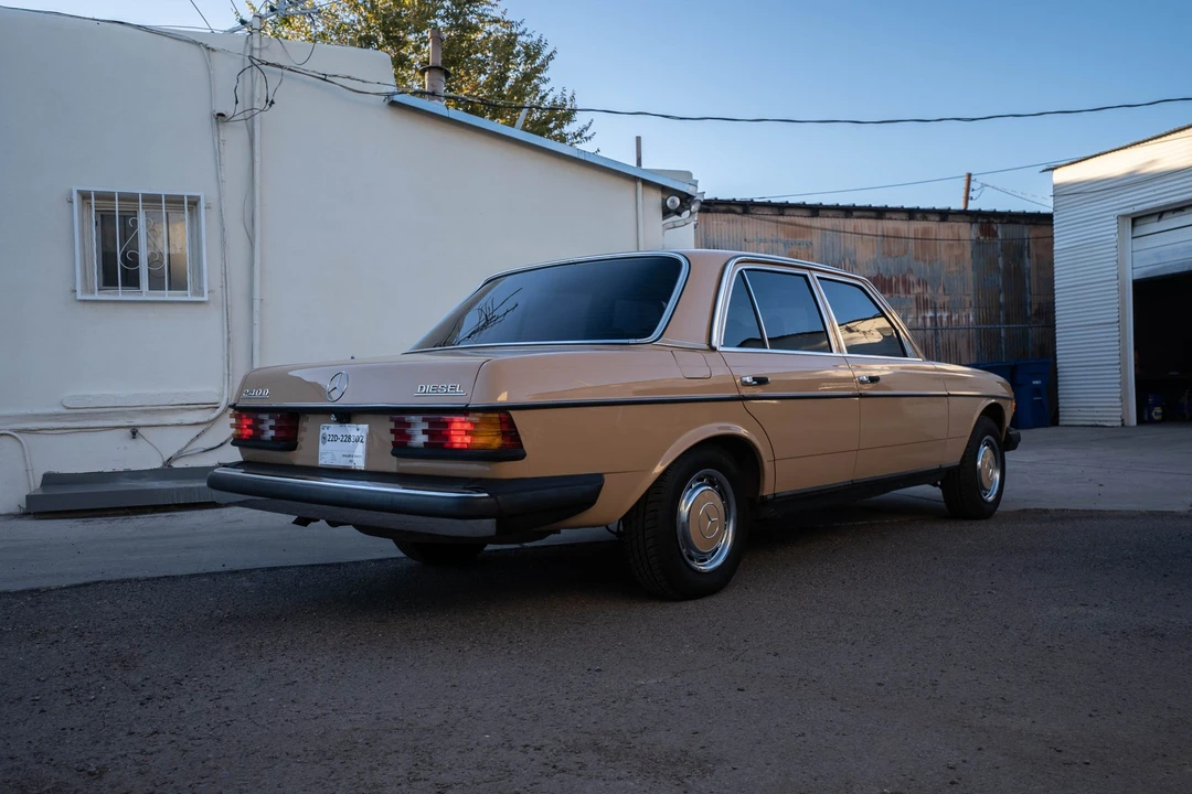 1978 Mercedes-Benz W123 Sedan - Image 6 of 31