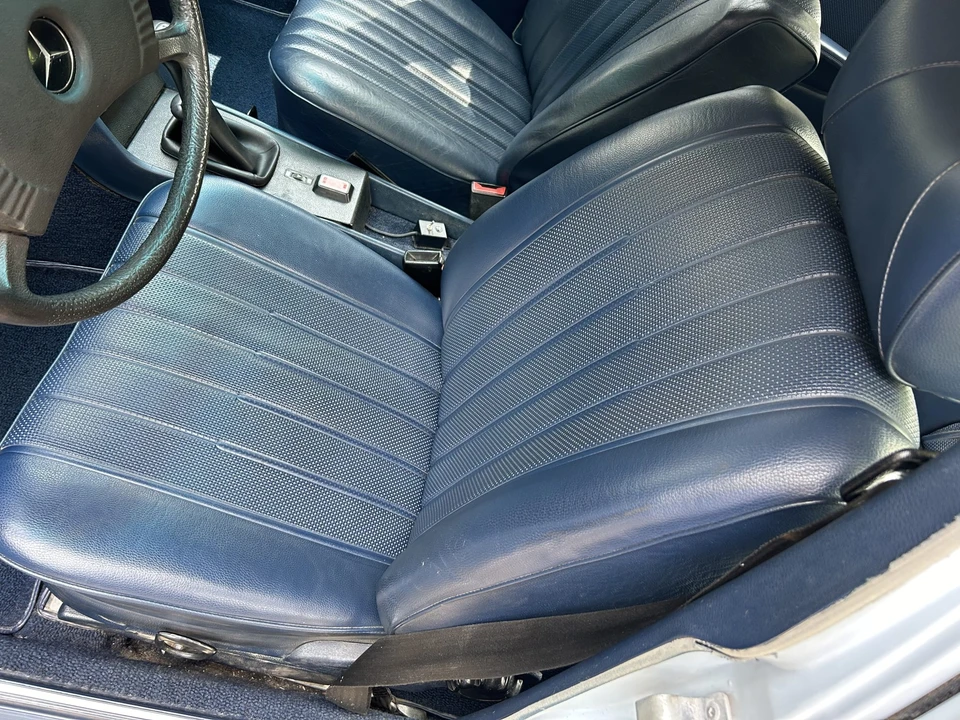 1978 Mercedes-Benz W123 Sedan - Image 21 of 31