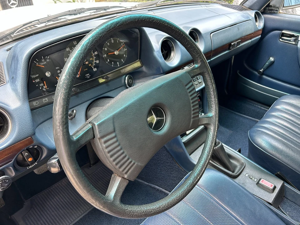 1978 Mercedes-Benz W123 Sedan - Image 18 of 31