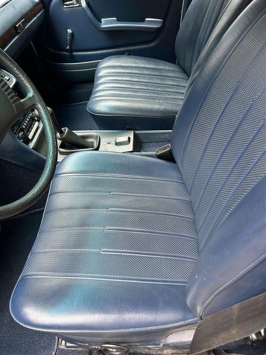 1978 Mercedes-Benz W123 Sedan - Image 19 of 31