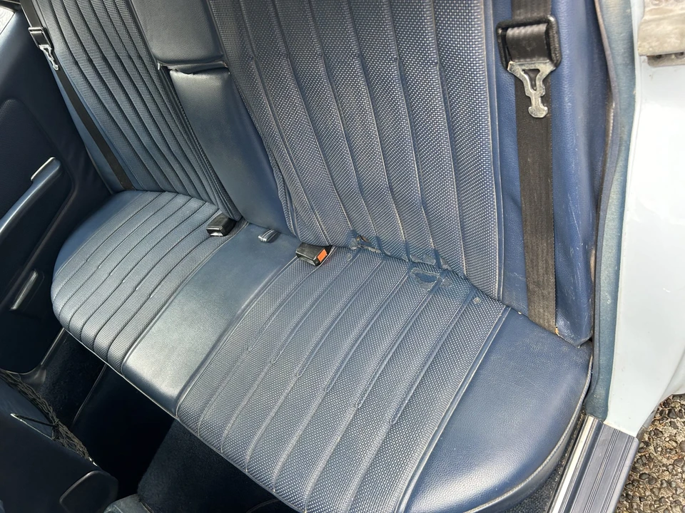 1978 Mercedes-Benz W123 Sedan - Image 29 of 31