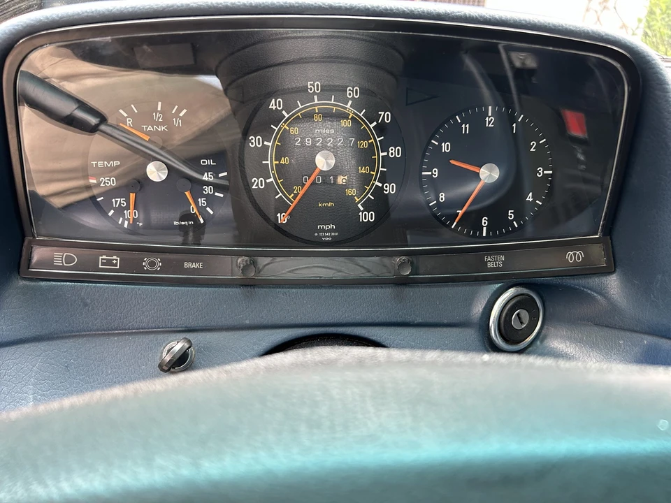 1978 Mercedes-Benz W123 Sedan - Image 26 of 31