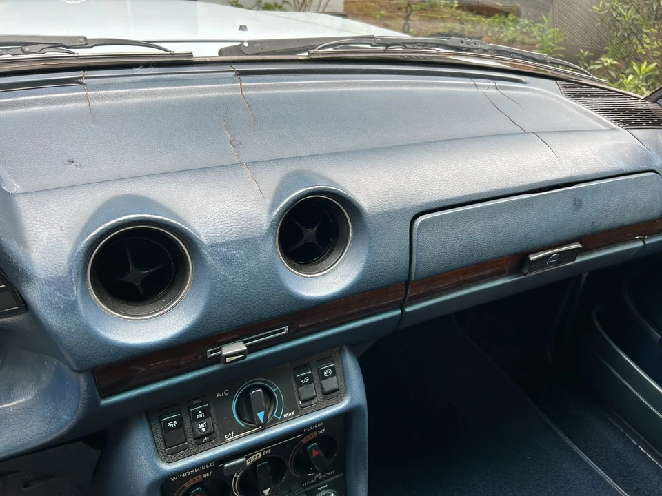 1978 Mercedes-Benz W123 Sedan - Image 24 of 31