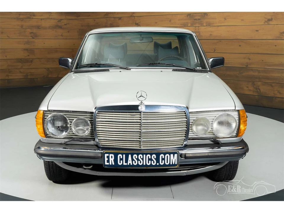 1978 Mercedes-Benz W123 Sedan - Image 5 of 19