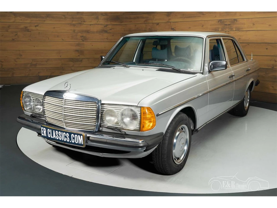 1978 Mercedes-Benz W123 Sedan - Image 6 of 19