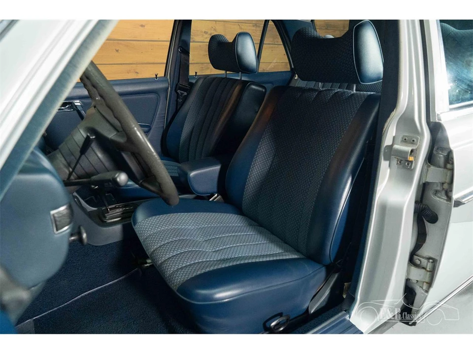1978 Mercedes-Benz W123 Sedan - Image 11 of 19