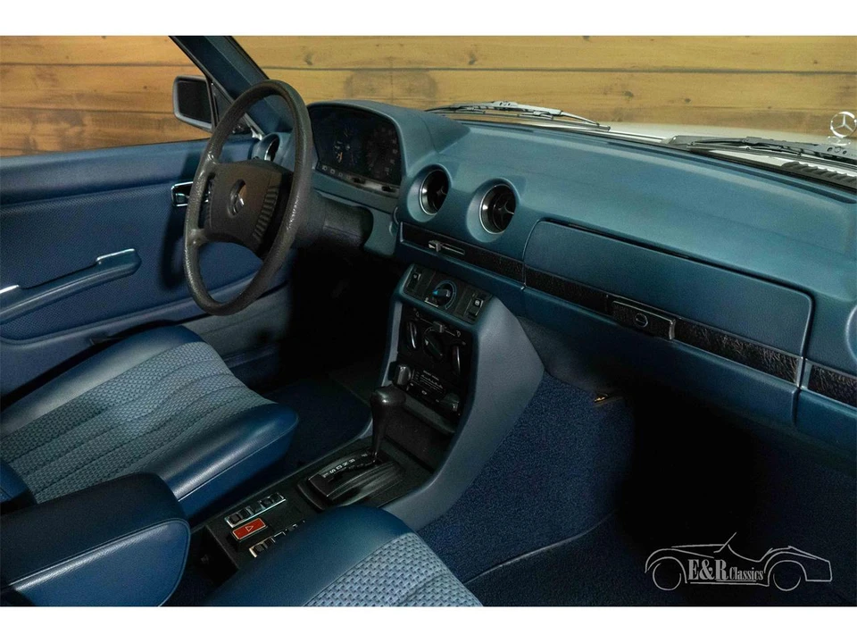 1978 Mercedes-Benz W123 Sedan - Image 13 of 19