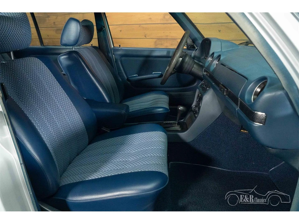 1978 Mercedes-Benz W123 Sedan - Image 14 of 19
