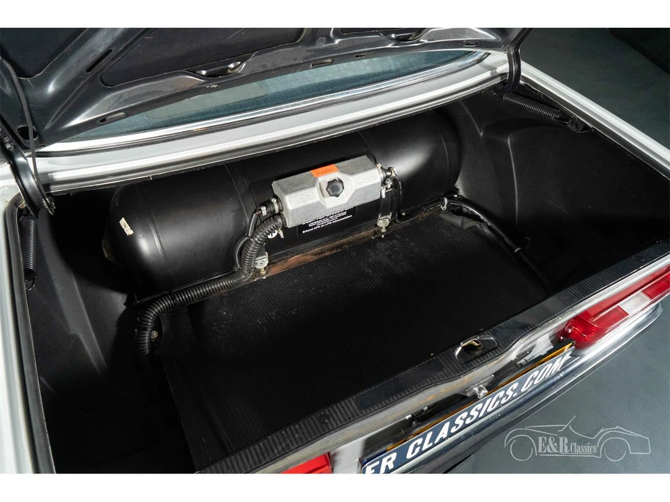 1978 Mercedes-Benz W123 Sedan - Image 18 of 19