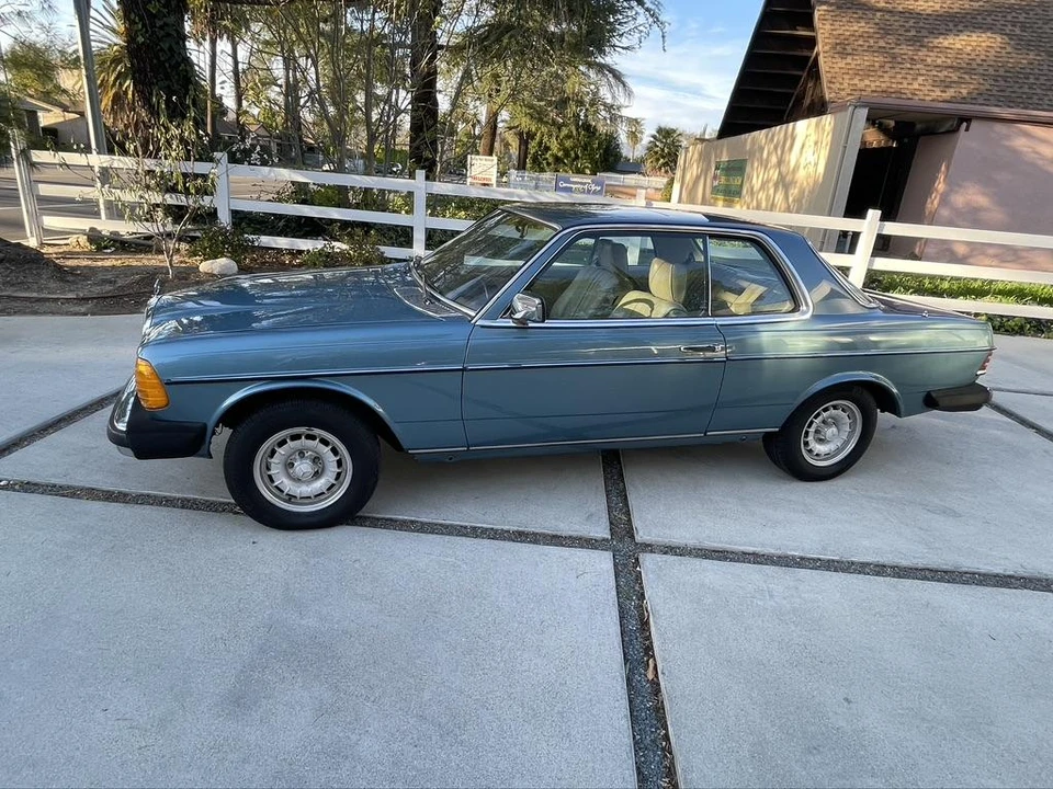 1978 Mercedes-Benz W123 Coupe (C123) - Image 2 of 31