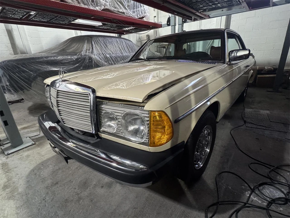 1978 Mercedes-Benz W123 Coupe (C123) - Image 7 of 20