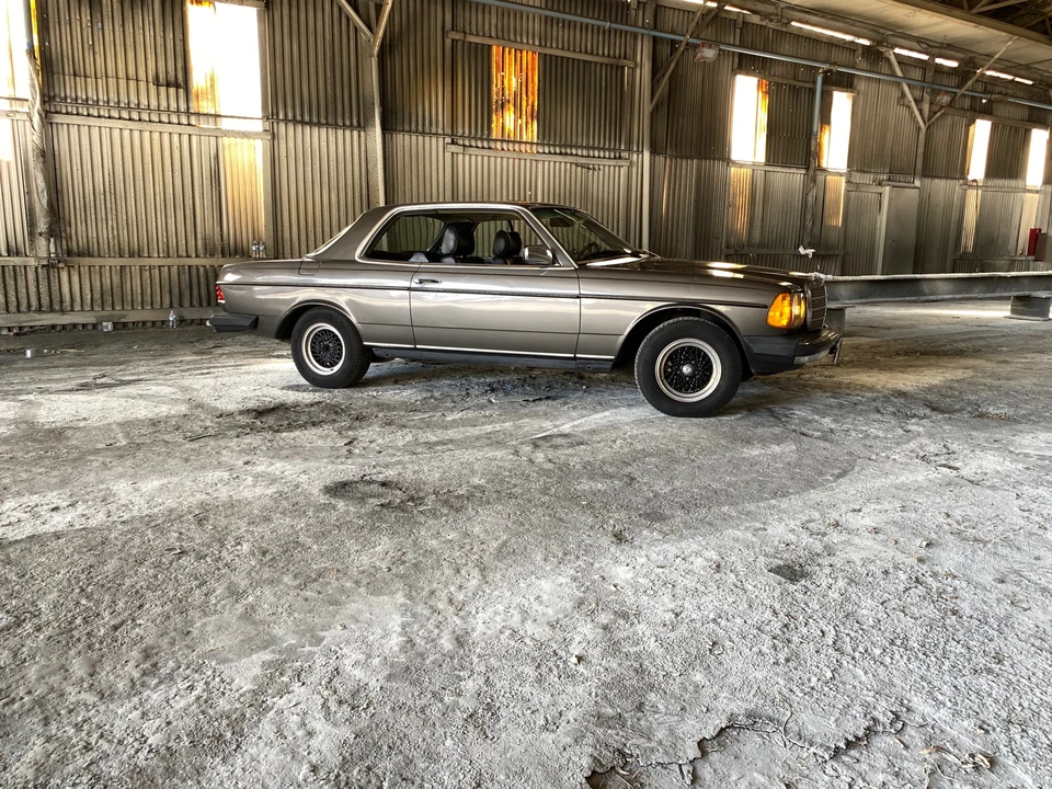 1978 Mercedes-Benz W123 Coupe (C123) - Image 2 of 31