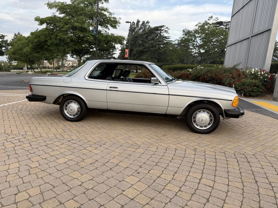 1978 Mercedes-Benz W123 Coupe (C123) - Image 2 of 31