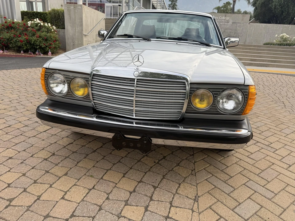 1978 Mercedes-Benz W123 Coupe (C123) - Image 9 of 31