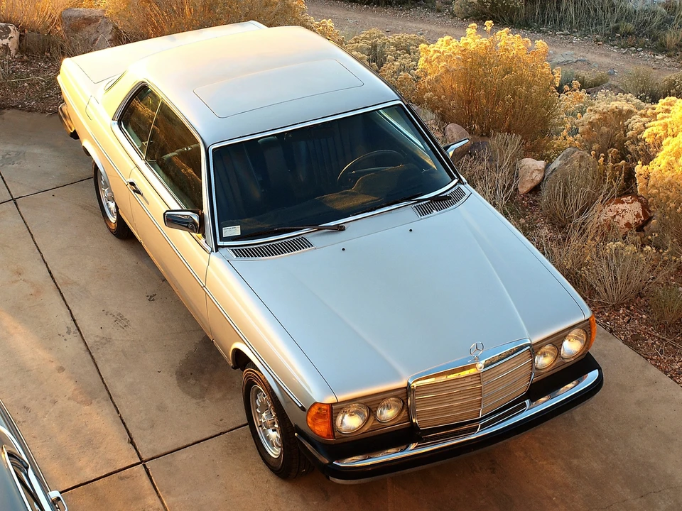 1978 Mercedes-Benz W123 Coupe (C123) - Image 2 of 31