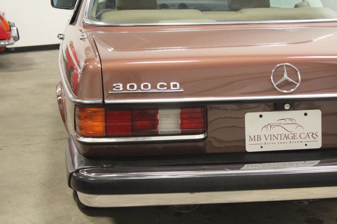 1978 Mercedes-Benz W123 Coupe (C123) - Image 10 of 31