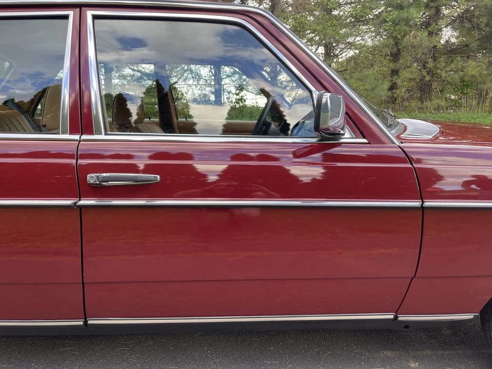 1978 Mercedes-Benz W123 Sedan - Image 23 of 31