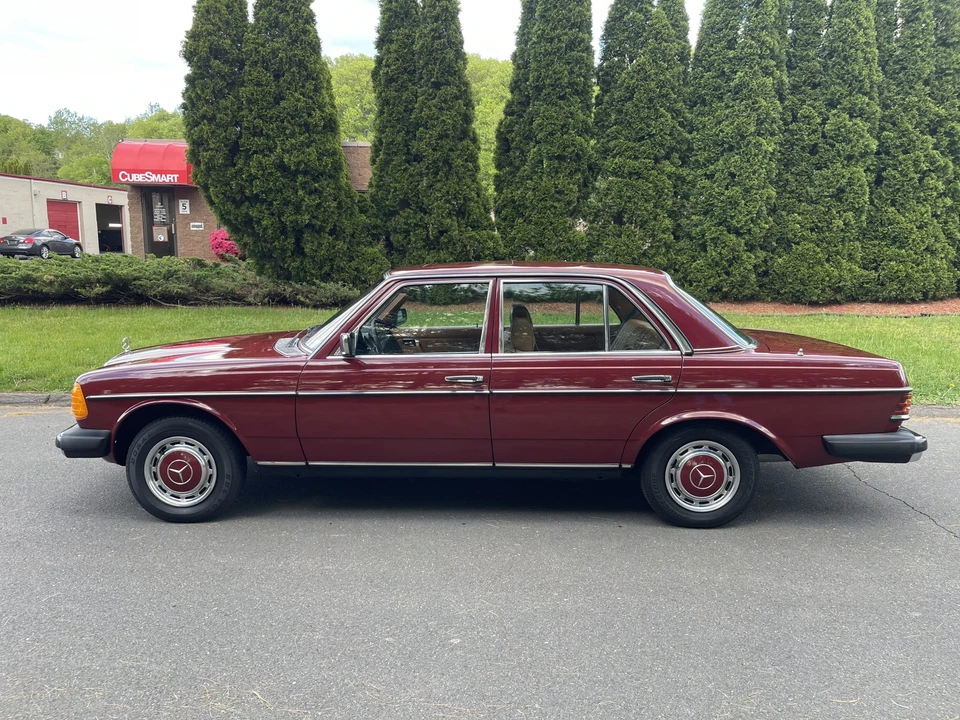 1978 Mercedes-Benz W123 Sedan - Image 16 of 31
