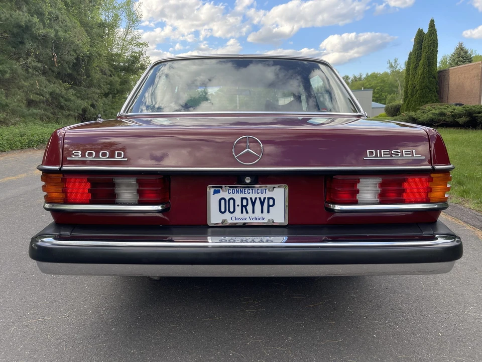 1978 Mercedes-Benz W123 Sedan - Image 12 of 31