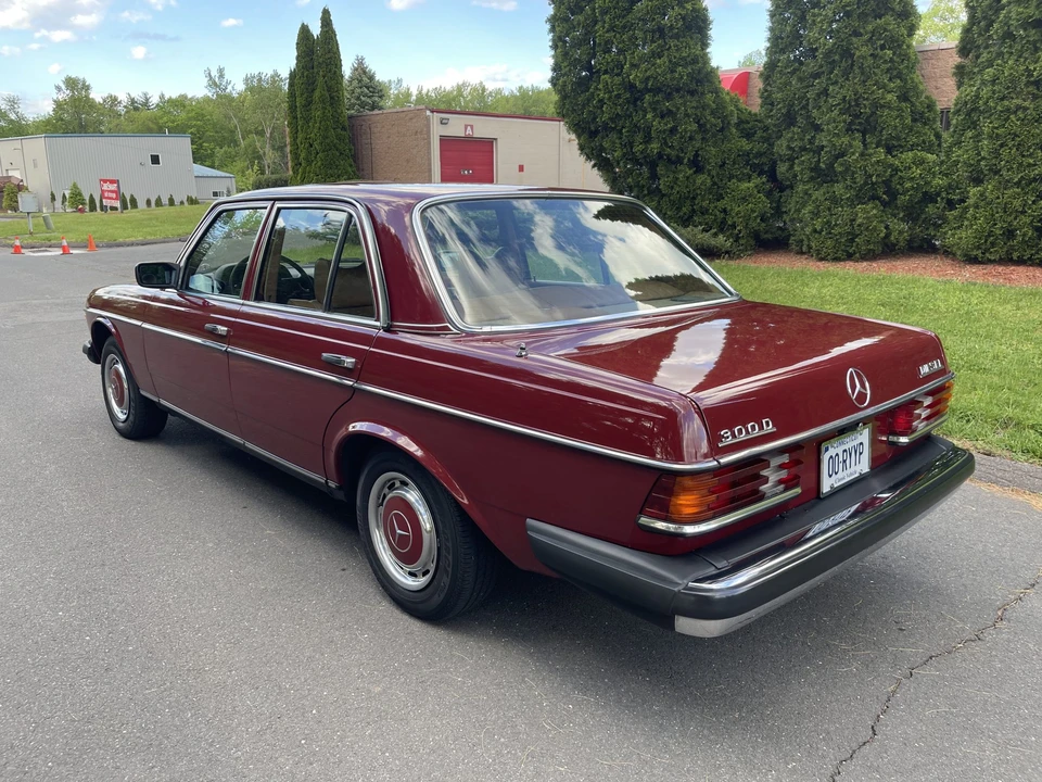 1978 Mercedes-Benz W123 Sedan - Image 15 of 31