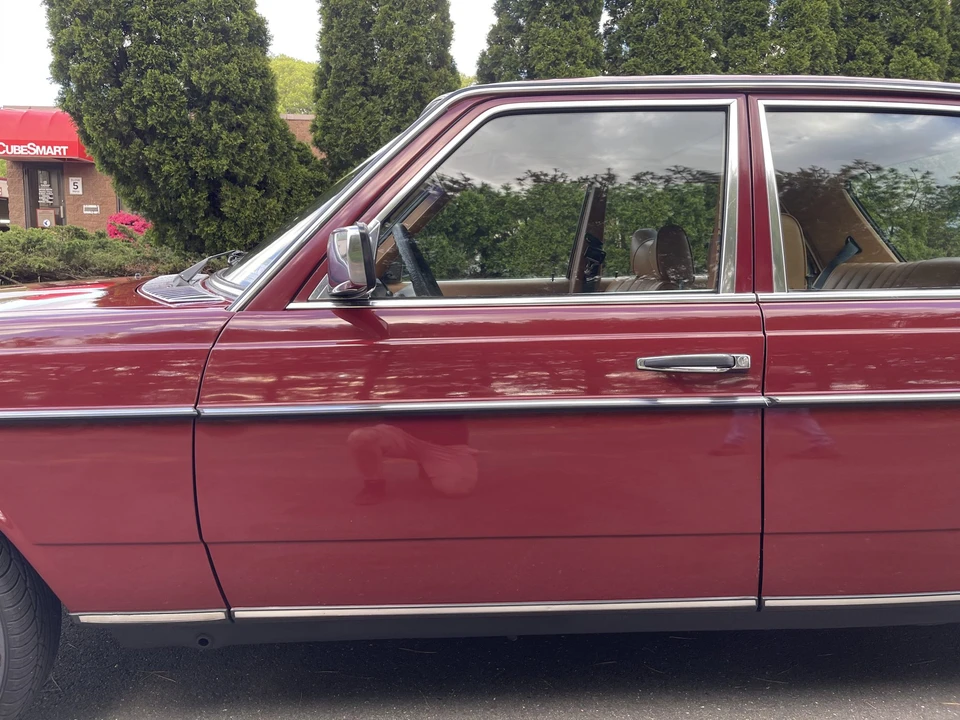 1978 Mercedes-Benz W123 Sedan - Image 18 of 31